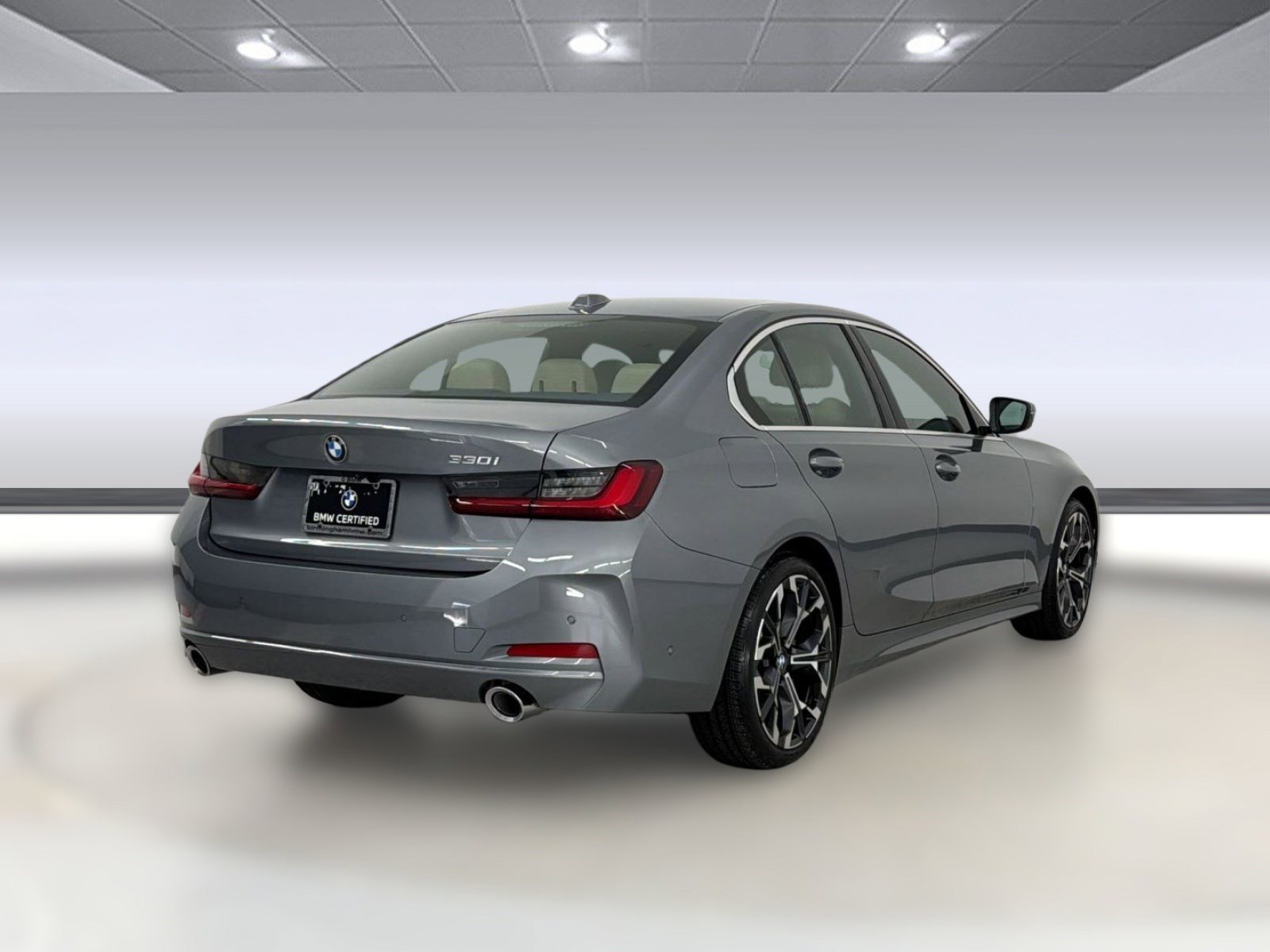 Used 2025 BMW 330i Sedan RWD image 9