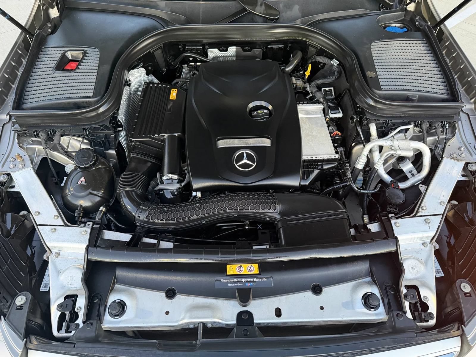 Used 2019 Mercedes-Benz GLC 300 4MATIC image 39