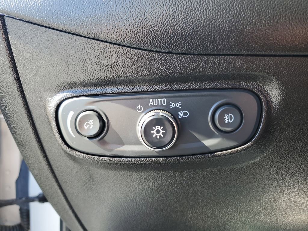 Used 2022 Chevrolet Equinox Premier image 24