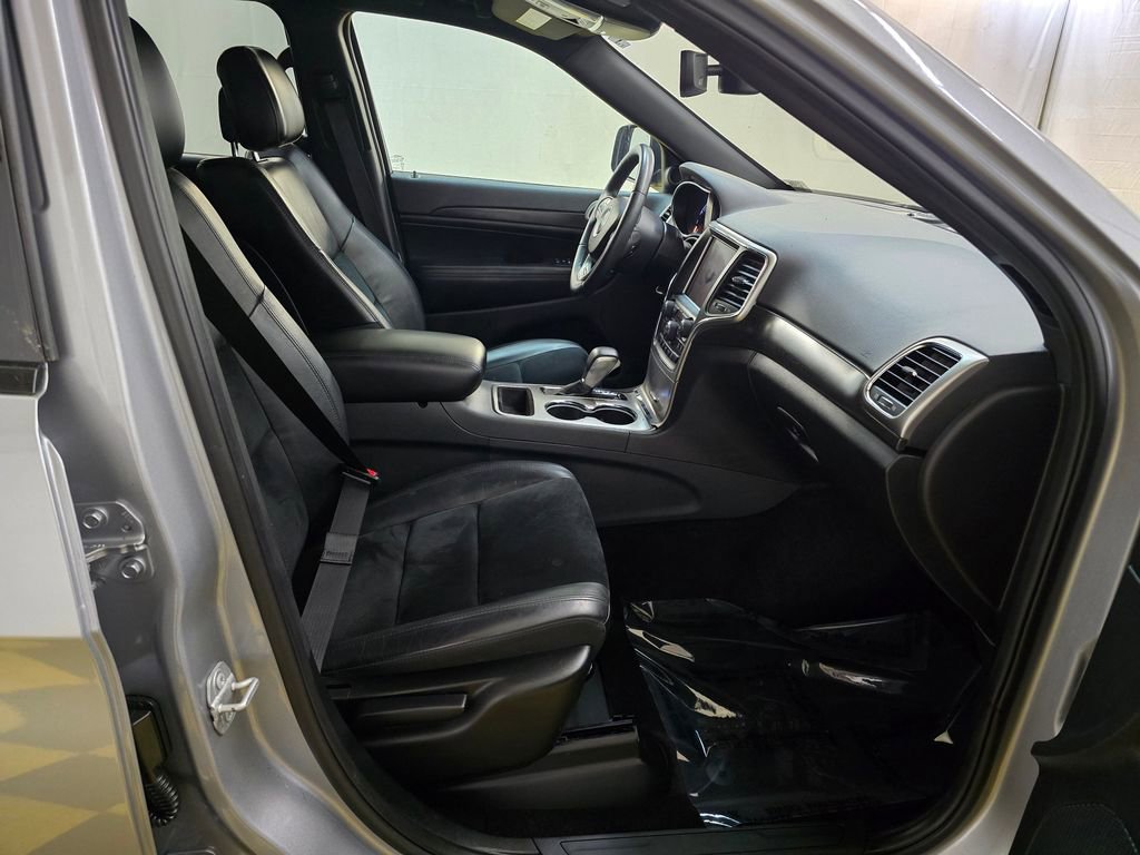 Used 2018 Jeep Grand Cherokee Altitude image 11