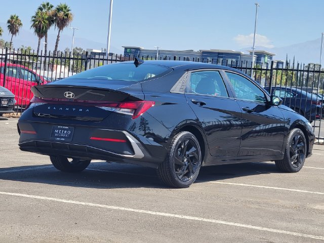 New 2026 Hyundai Elantra Sport FWD image 4