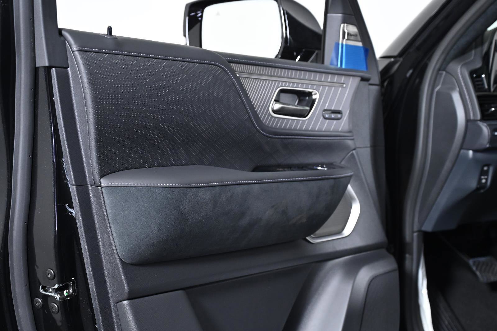 New 2026 INFINITI QX80 Autograph w/ Premium Cargo Package image 35