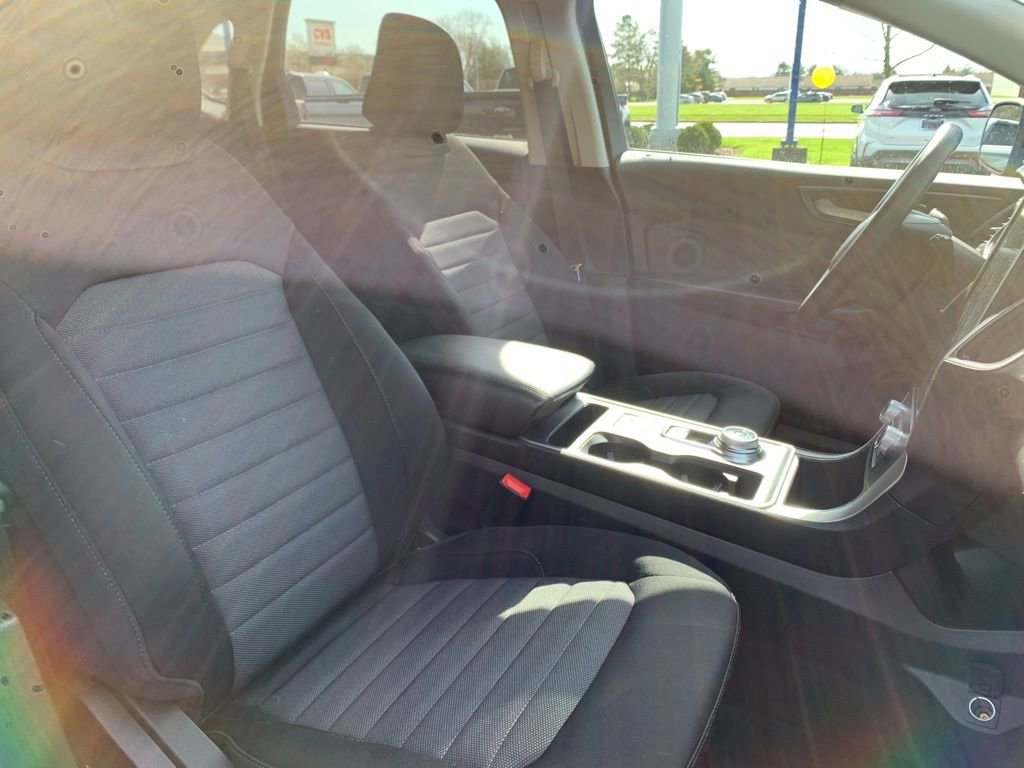 Used 2023 Ford Edge SE w/ Black Appearance Package image 11