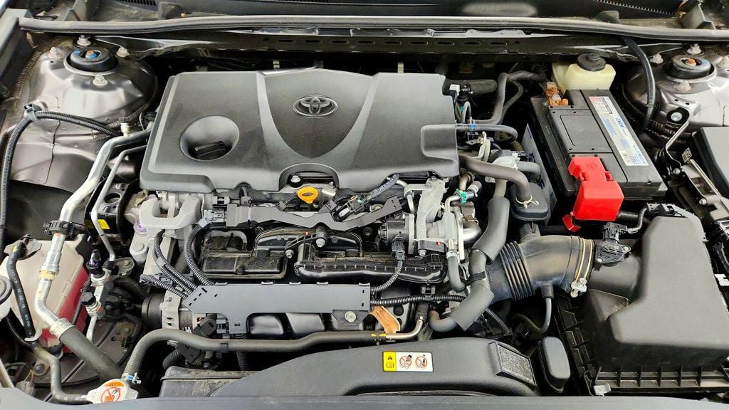 Used 2018 Toyota Camry SE w/ Moonroof Package FWD image 27
