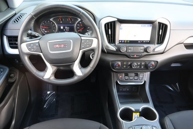Used 2020 GMC Terrain SLE w/ Driver Convenience Package FWD image 17