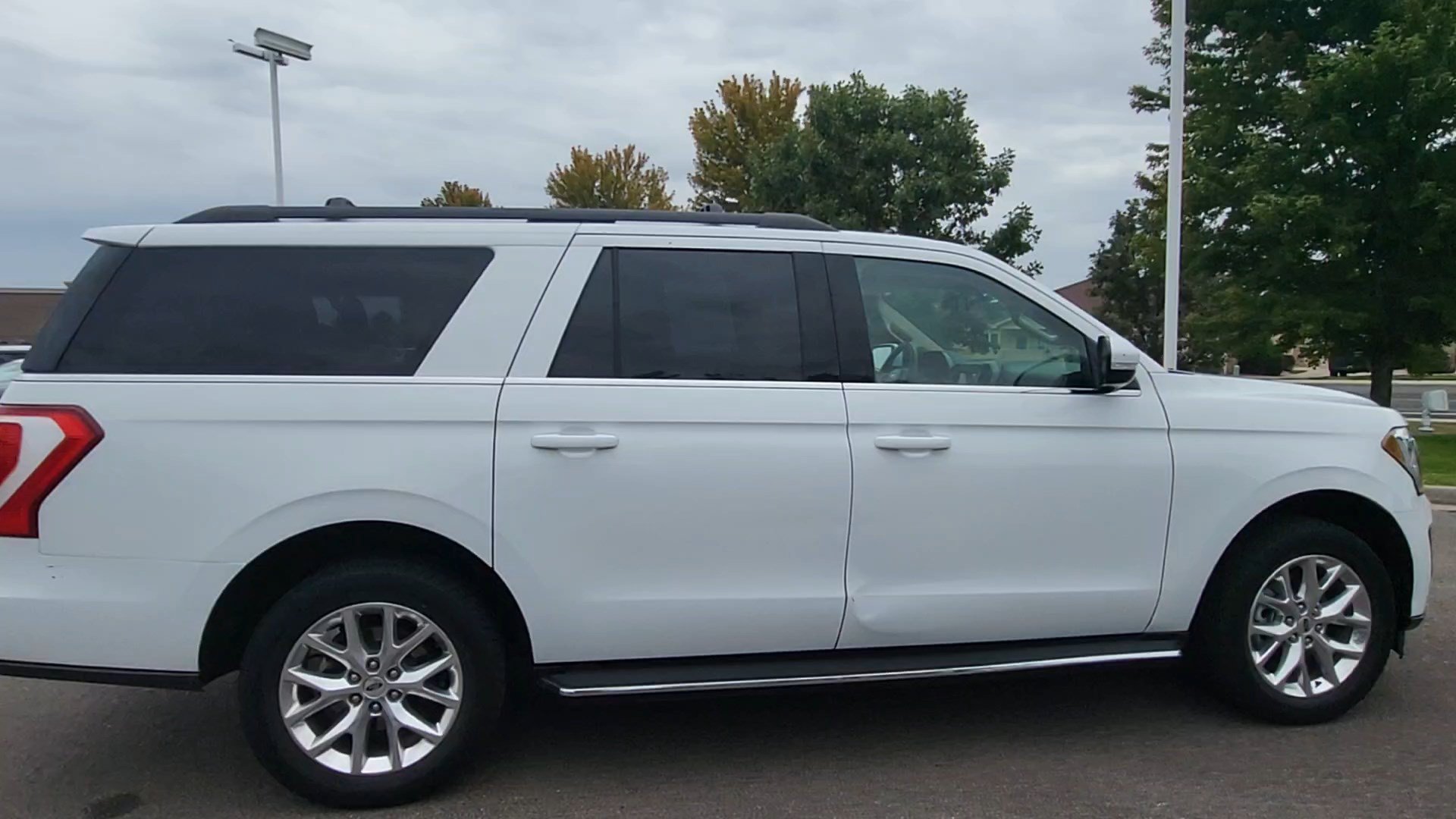 Used 2021 Ford Expedition Max XLT AWD/4WD image 10
