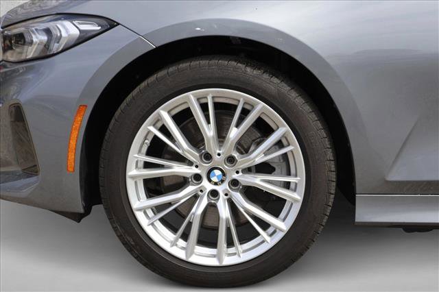 Used 2023 BMW 330i xDrive Sedan w/ Driving Assistance Package AWD/4WD image 9