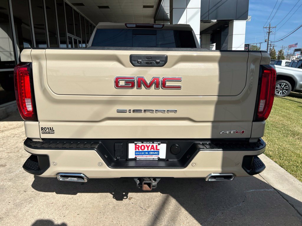 Used 2023 GMC Sierra 1500 AT4 w/ AT4 Preferred Package AWD/4WD image 6