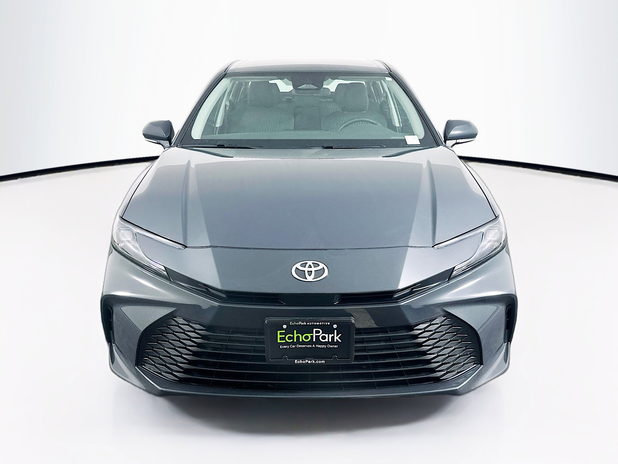 Used 2025 Toyota Camry LE image 2