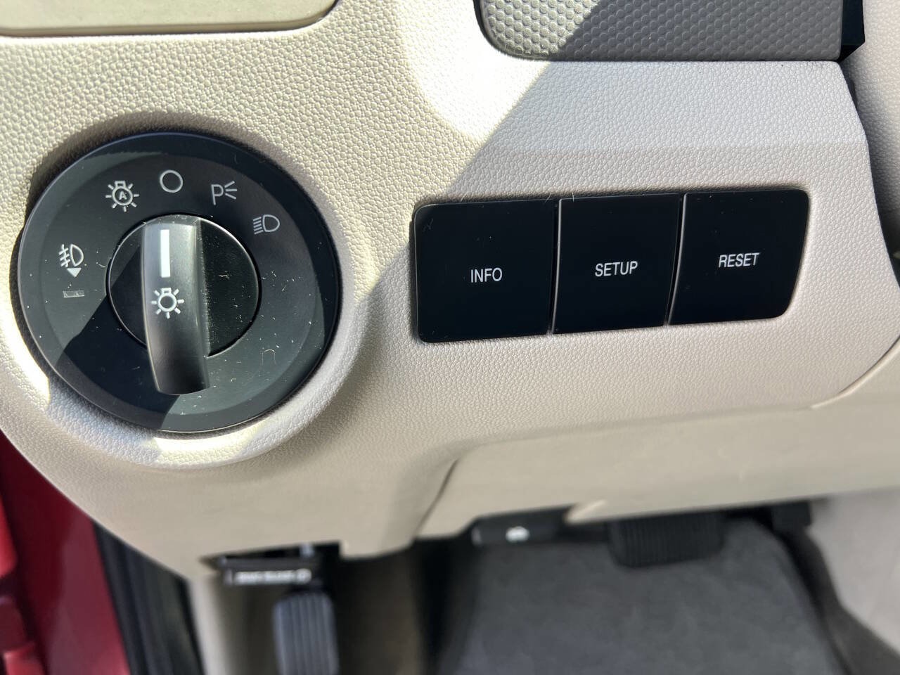 Used 2009 Ford Escape XLT AWD/4WD image 10
