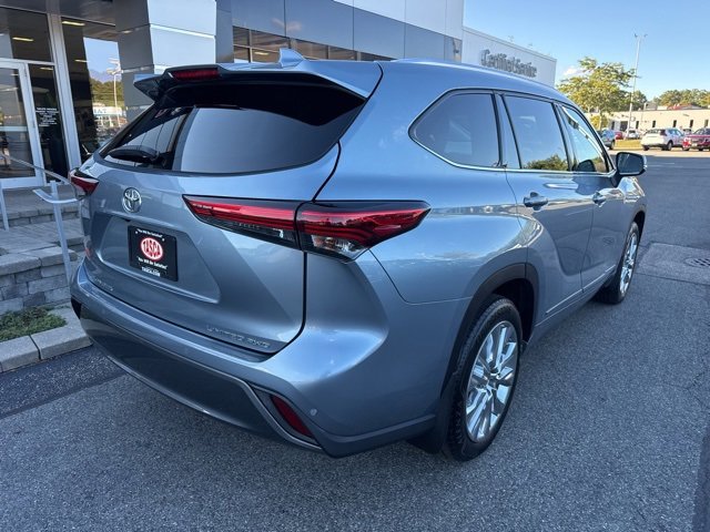 Used 2020 Toyota Highlander Limited image 9
