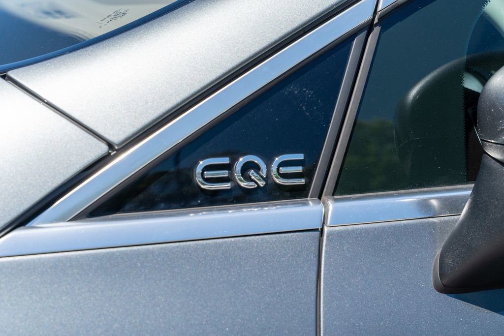 Used 2023 Mercedes-Benz EQE 350+ SUV w/ Exclusive Trim Package image 27