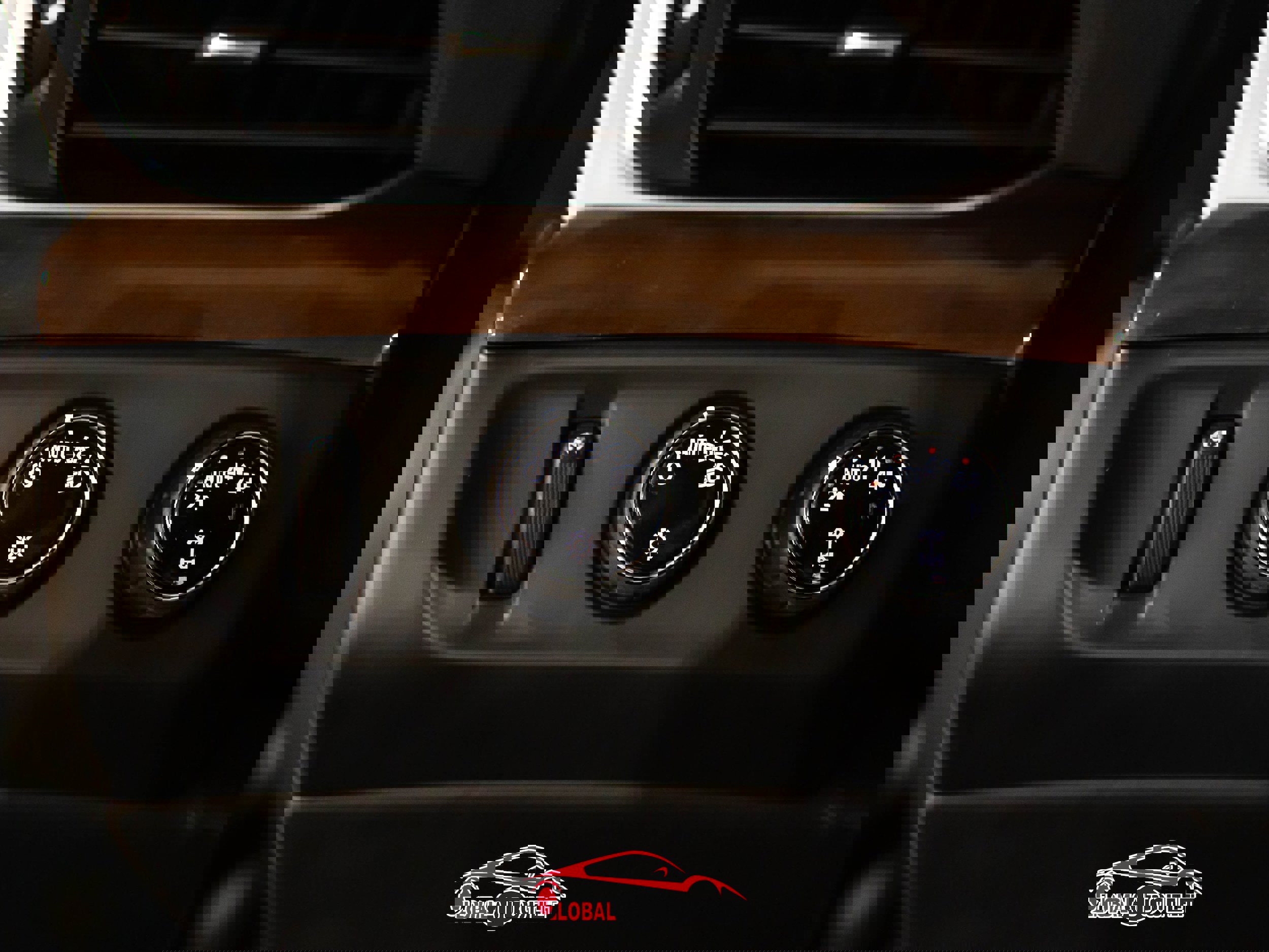 Used 2020 Cadillac Escalade ESV Luxury image 36