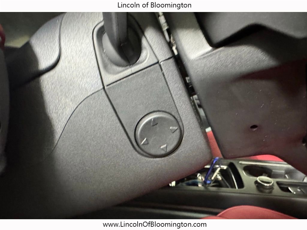 New 2025 Lincoln Corsair Reserve w/ Equipment Group 202A image 38