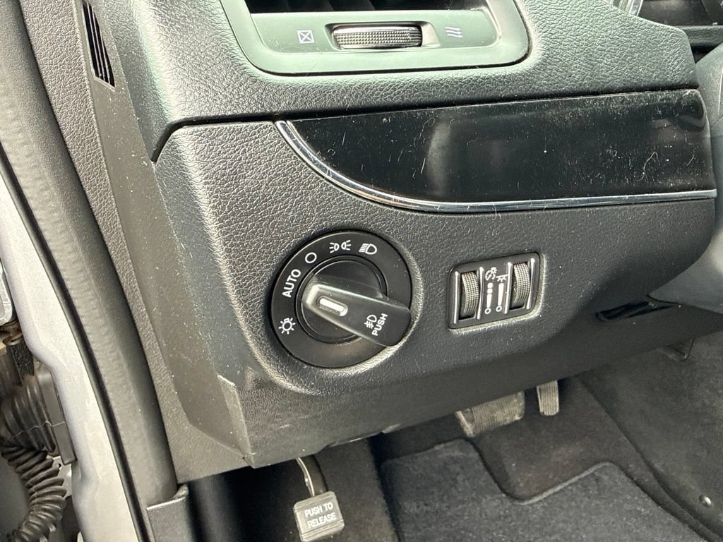 Used 2018 Dodge Grand Caravan GT FWD image 11