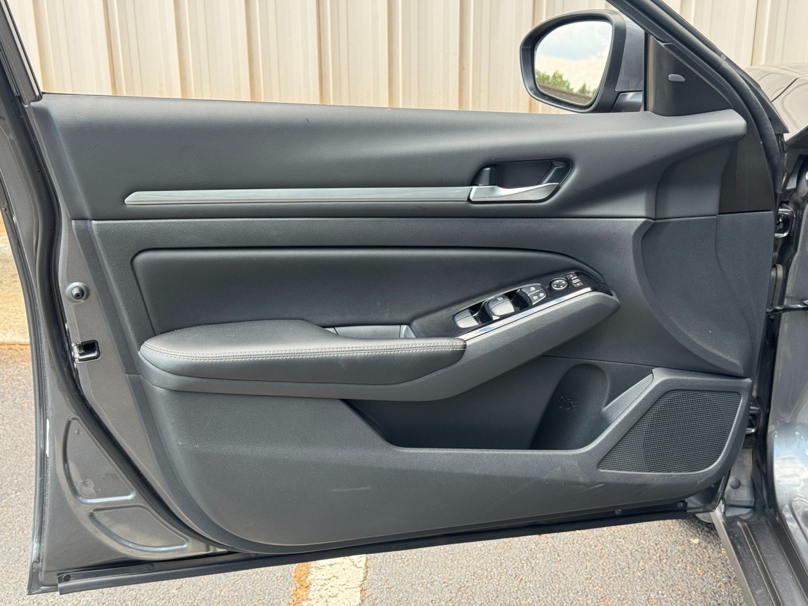 Used 2023 Nissan Altima 2.5 SV FWD image 36