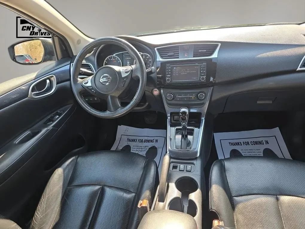 Used 2016 Nissan Sentra SR w/ SR Premium Package FWD image 13