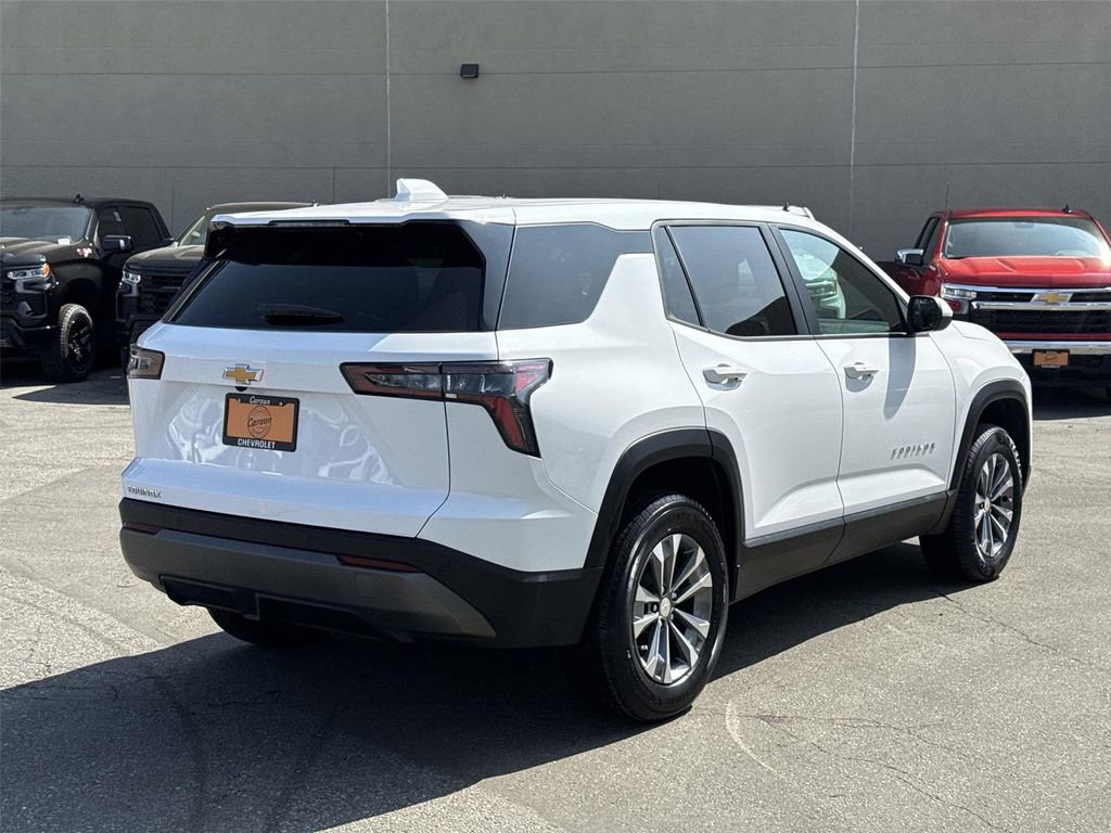 Used 2025 Chevrolet Equinox LT image 3