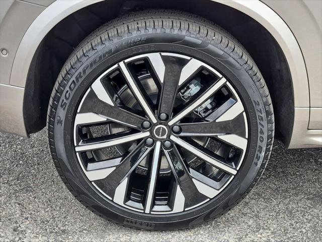 Used 2026 Volvo XC90 T8 Plus w/ Protection Package Premier AWD/4WD image 9