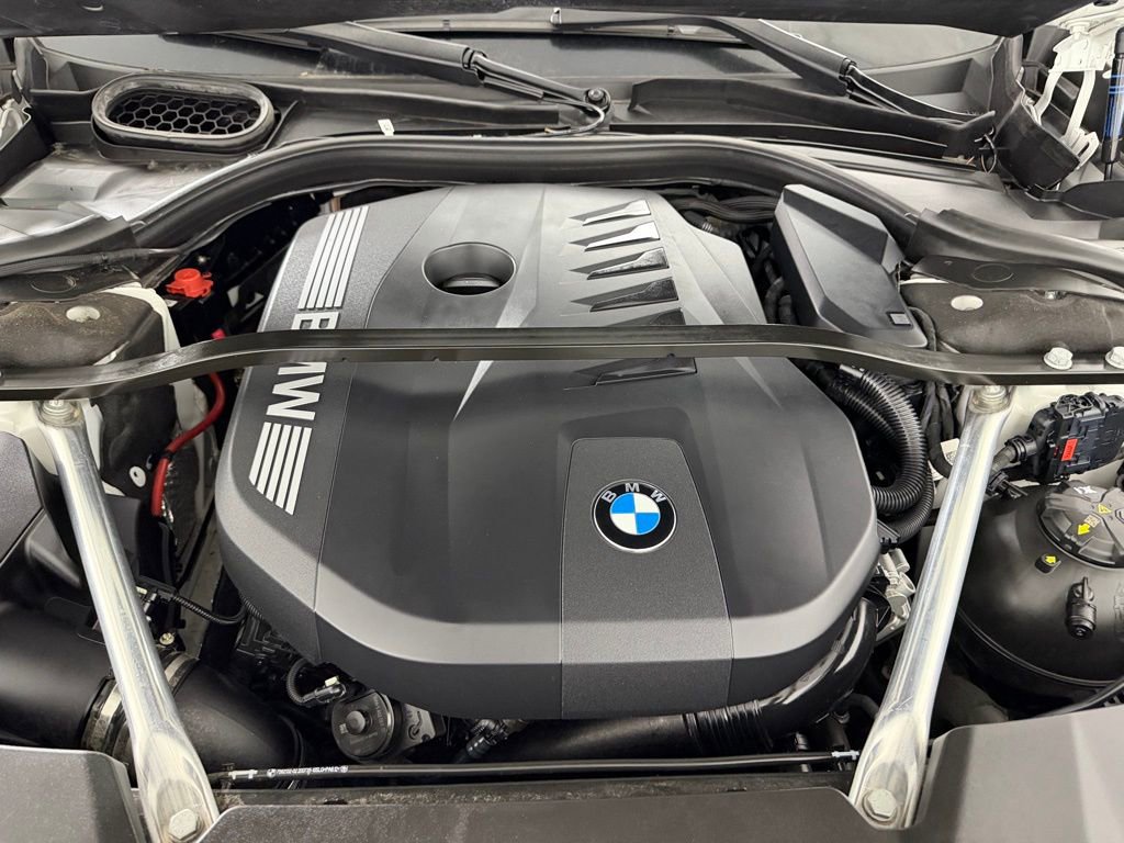Used 2023 BMW 740i image 36