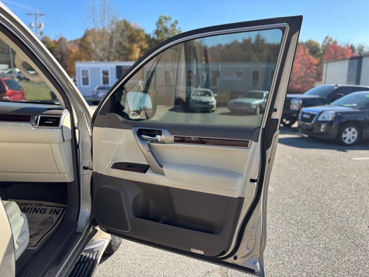 Used 2016 Lexus GX 460 Base AWD 4dr SUV image 17