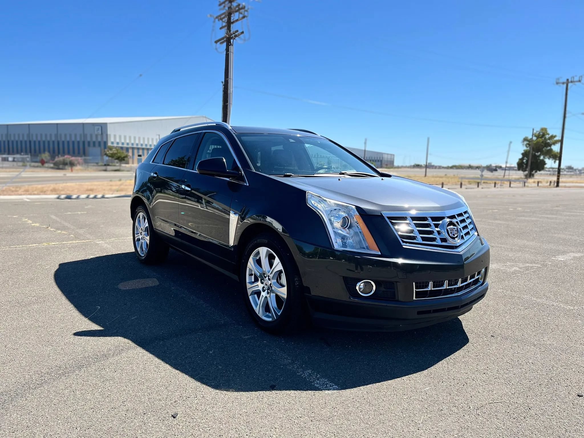 Used 2015 Cadillac SRX Performance w/ Driver Awareness Package AWD/4WD image 3