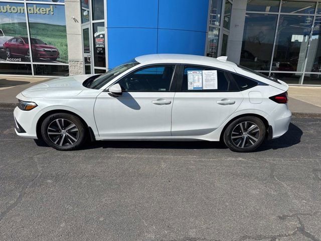Used 2023 Honda Civic LX image 2