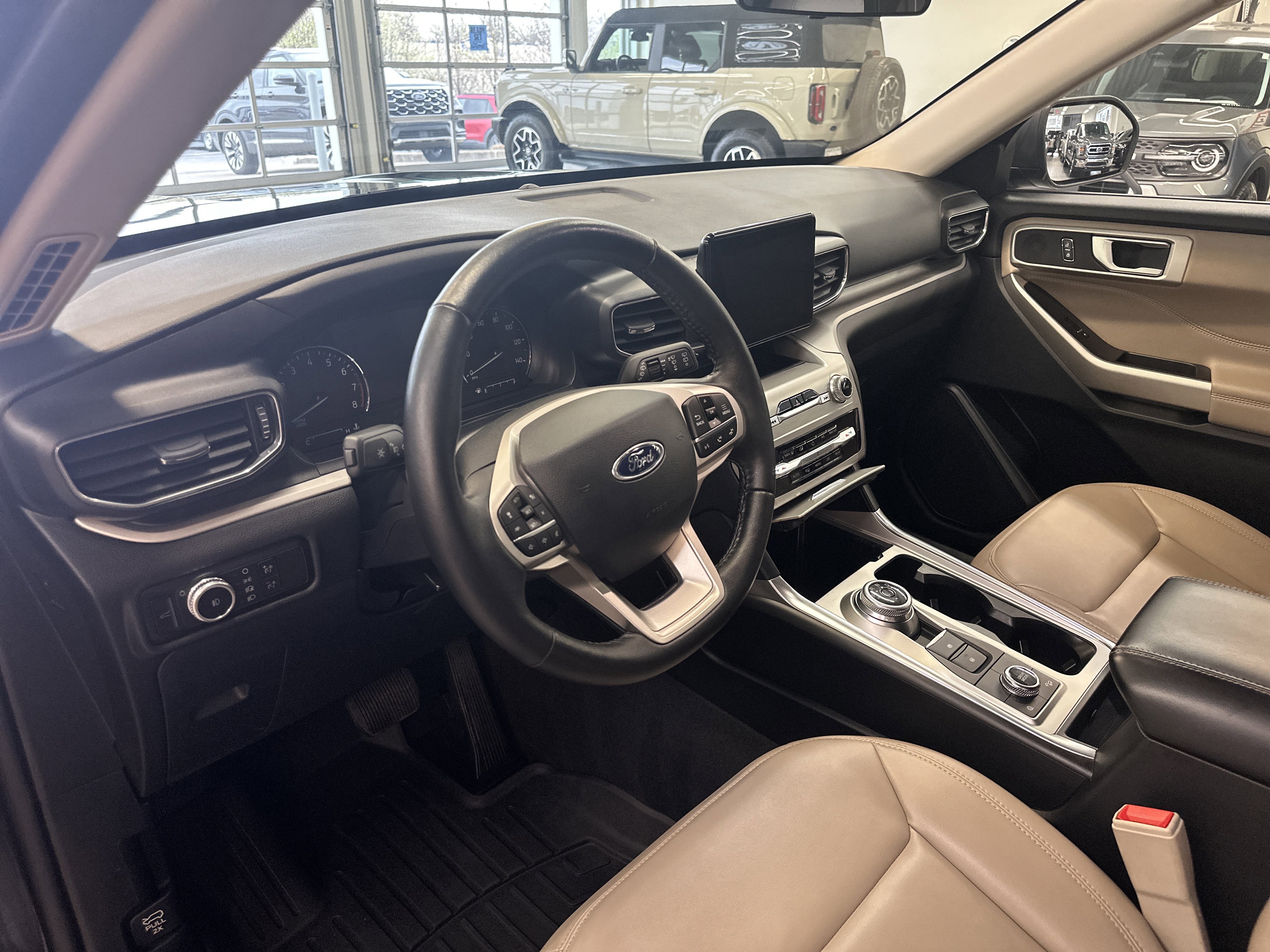 Used 2023 Ford Explorer XLT w/ Equipment Group 202A image 26