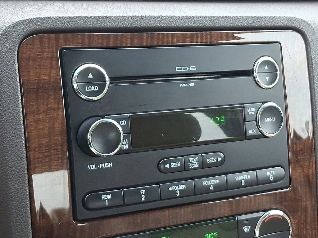 Used 2008 Ford Taurus Limited FWD image 18