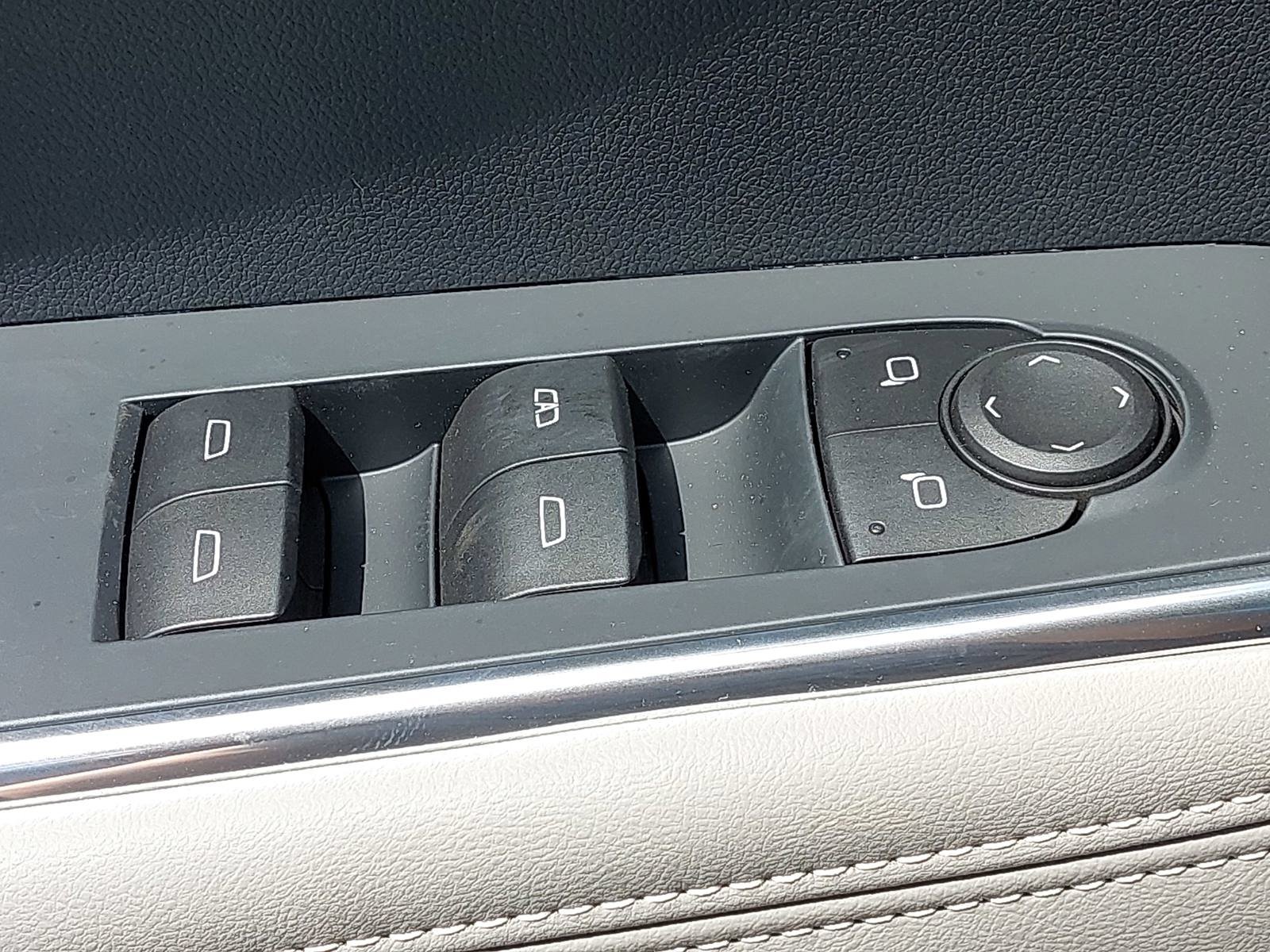 New 2025 GMC Acadia Elevation FWD image 30