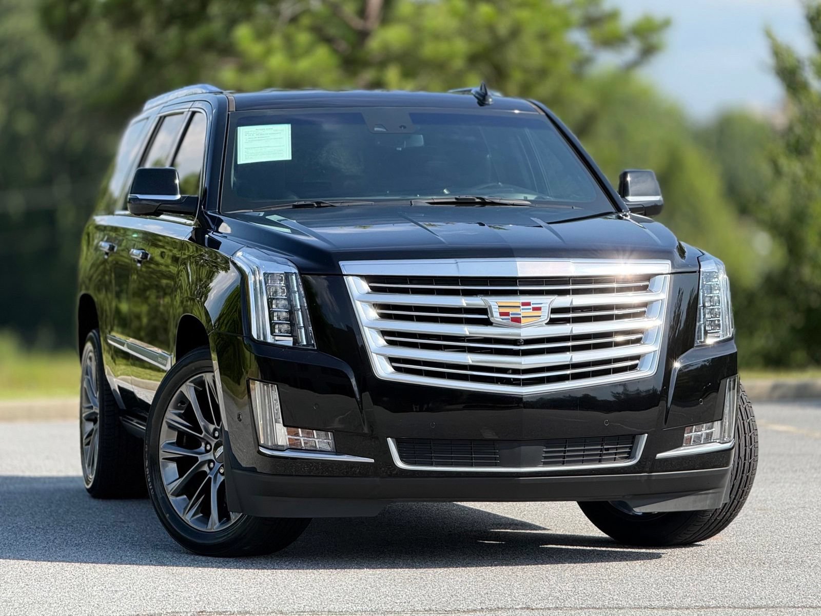 Used 2019 Cadillac Escalade Platinum RWD image 4