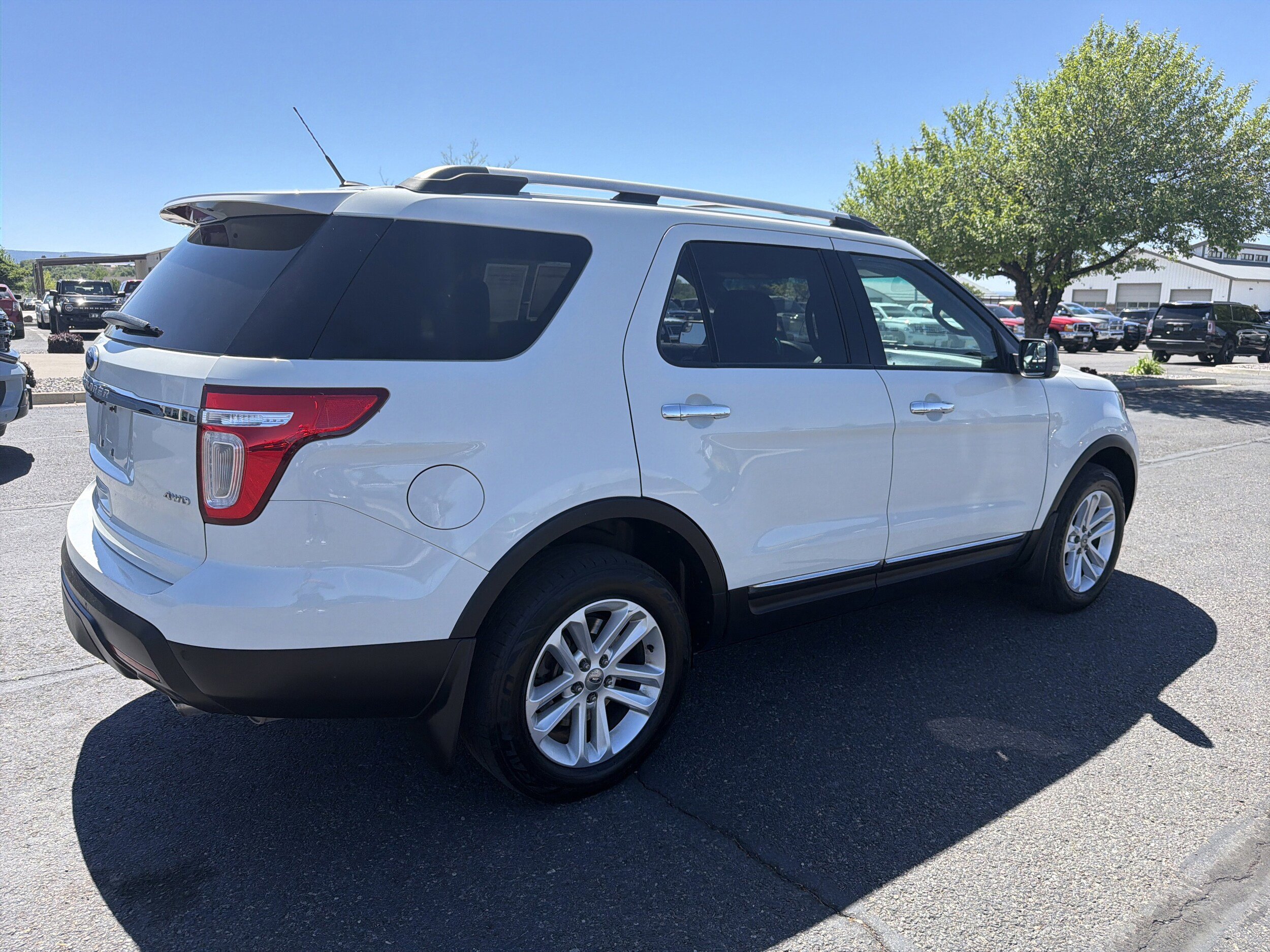 Used 2011 Ford Explorer XLT w/ 202A Rapid Spec Order Code AWD/4WD image 5