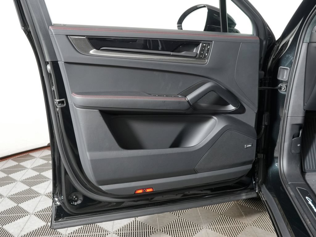 New 2026 Porsche Cayenne GTS AWD/4WD image 16
