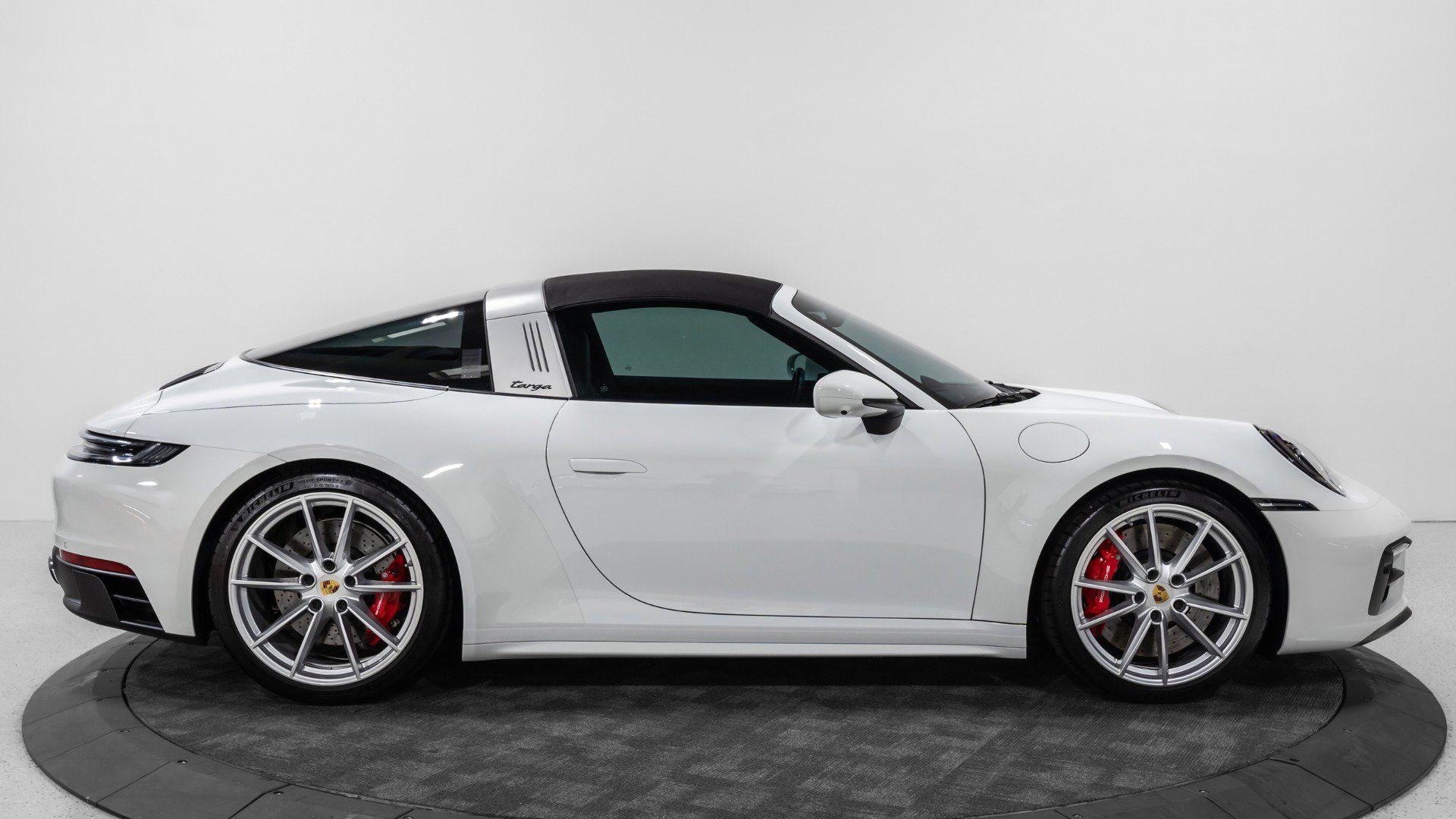 Used 2024 Porsche 911 Targa 4 GTS image 20