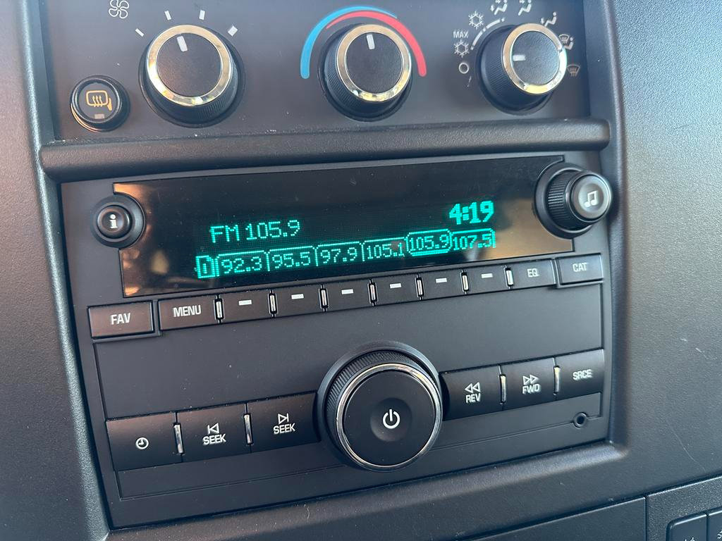 Used 2025 Chevrolet Express 3500 LT w/ LT Preferred Equipment Group image 30