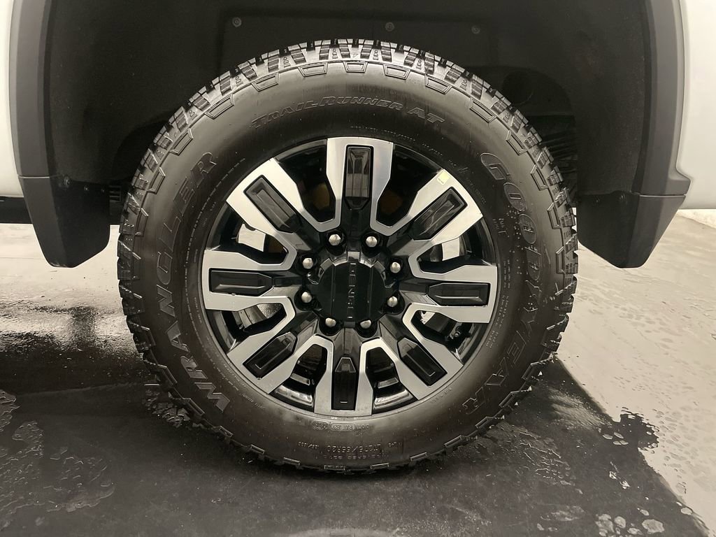 Used 2024 Chevrolet Silverado 2500 LTZ w/ LTZ Premium Package AWD/4WD image 27