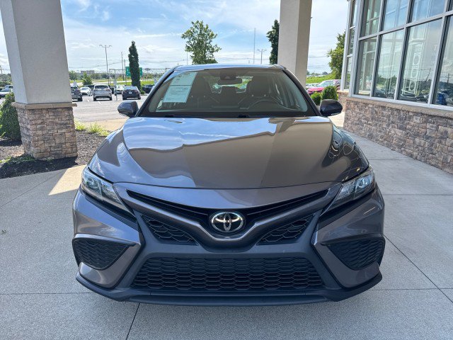 Used 2024 Toyota Camry SE FWD image 3