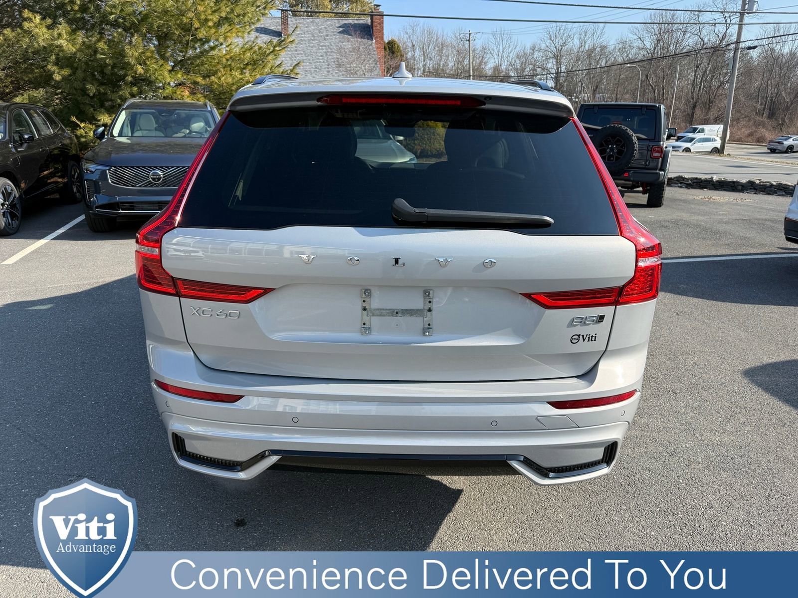 Certified 2023 Volvo XC60 B5 Plus w/ Climate Package AWD/4WD image 7