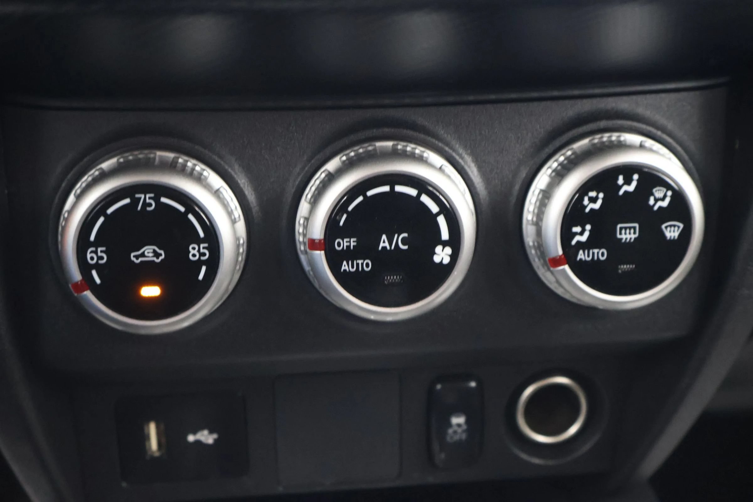 Used 2025 Mitsubishi Outlander Sport ES AWD/4WD image 28