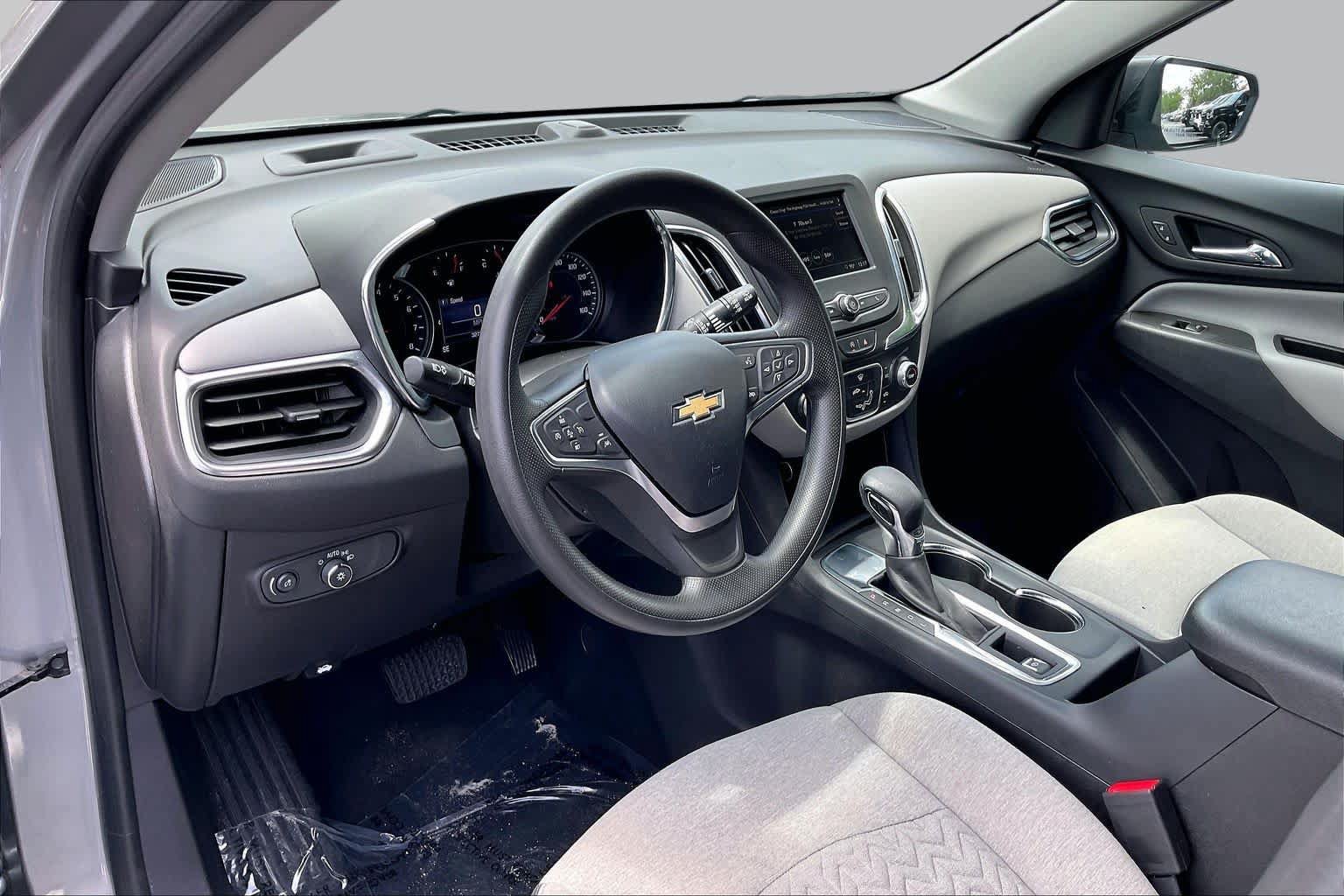 Used 2023 Chevrolet Equinox LS w/ LS Convenience Package FWD image 14