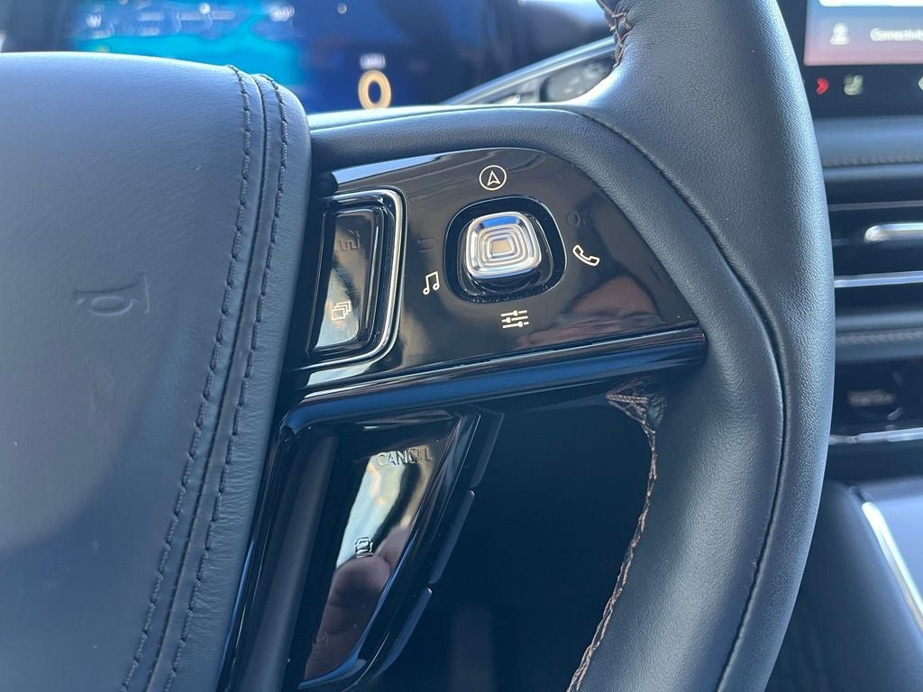 Used 2026 Lincoln Aviator AWD image 29