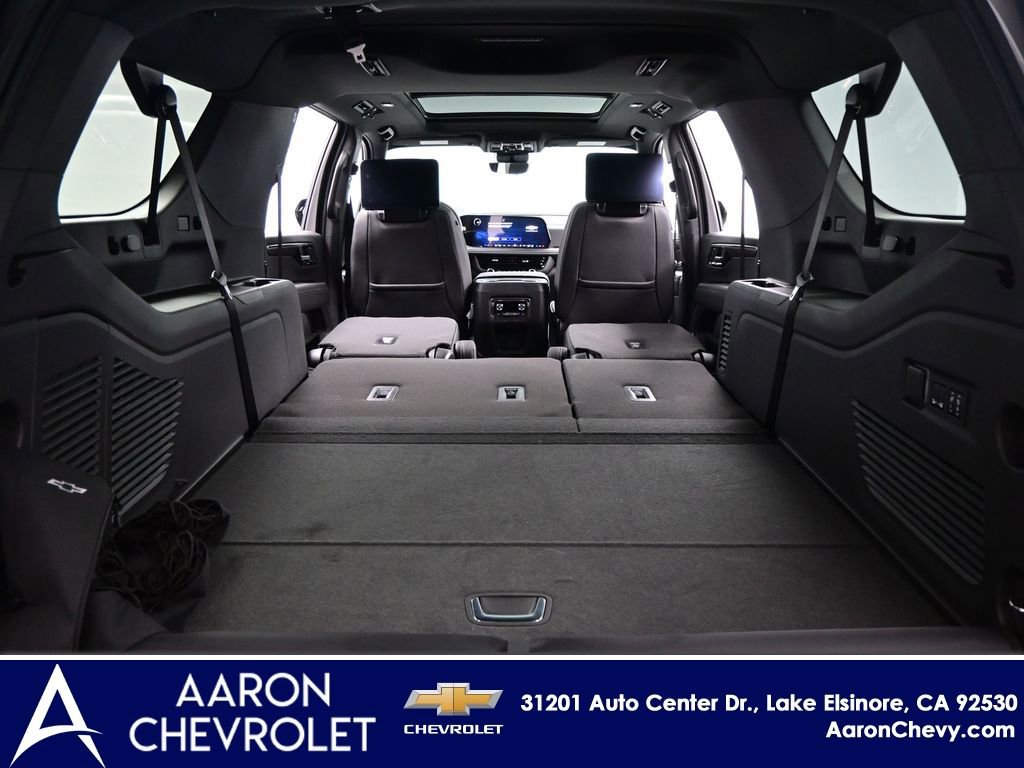 New 2026 Chevrolet Suburban Premier image 36