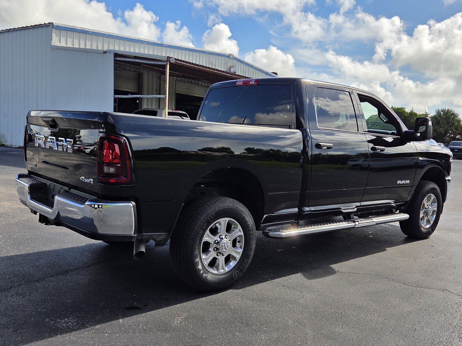 Used 2026 RAM 2500 Big Horn AWD/4WD image 5