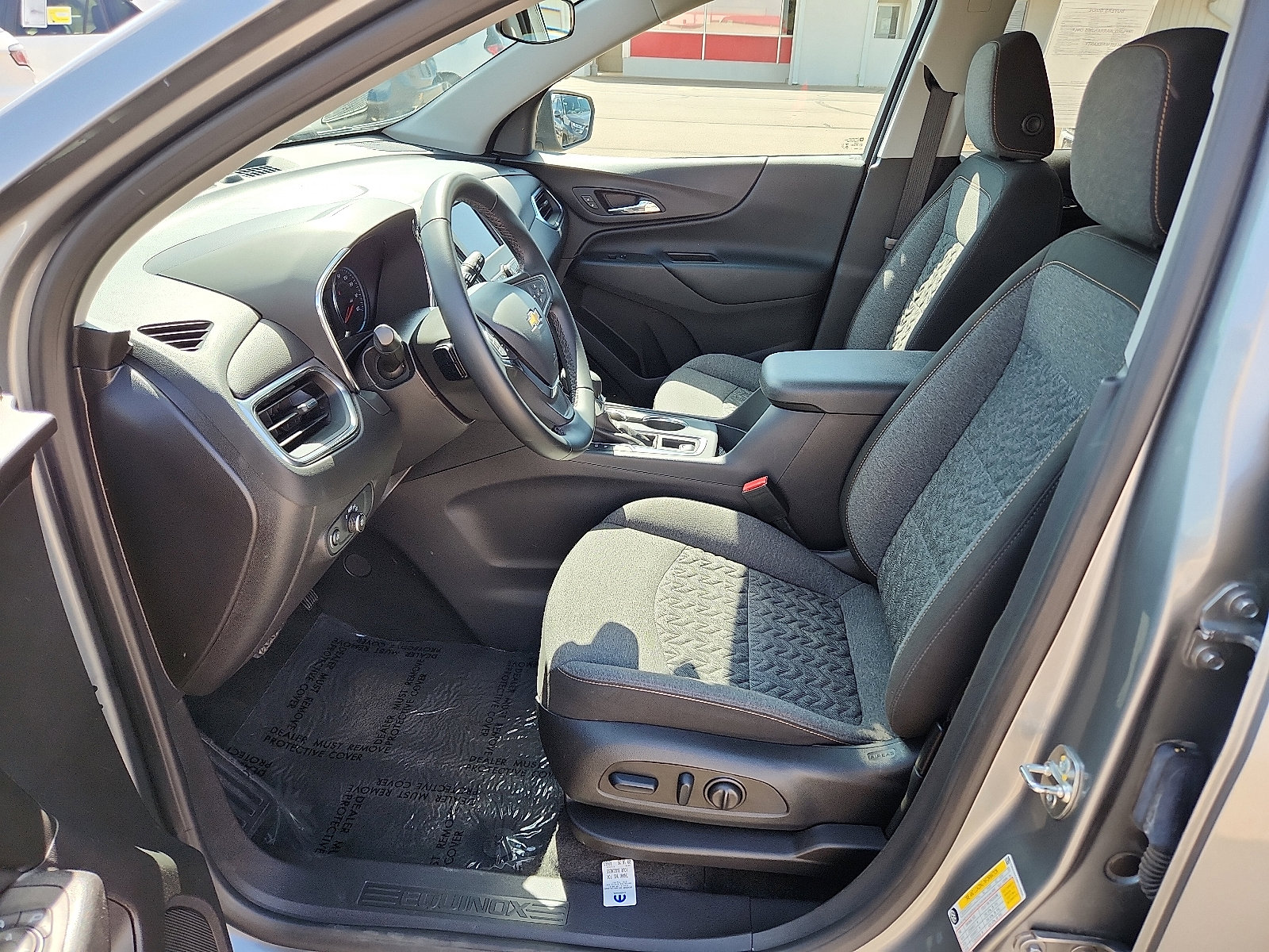 Used 2024 Chevrolet Equinox LT image 11