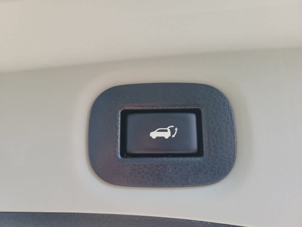 Used 2018 Nissan Rogue SV AWD/4WD image 29