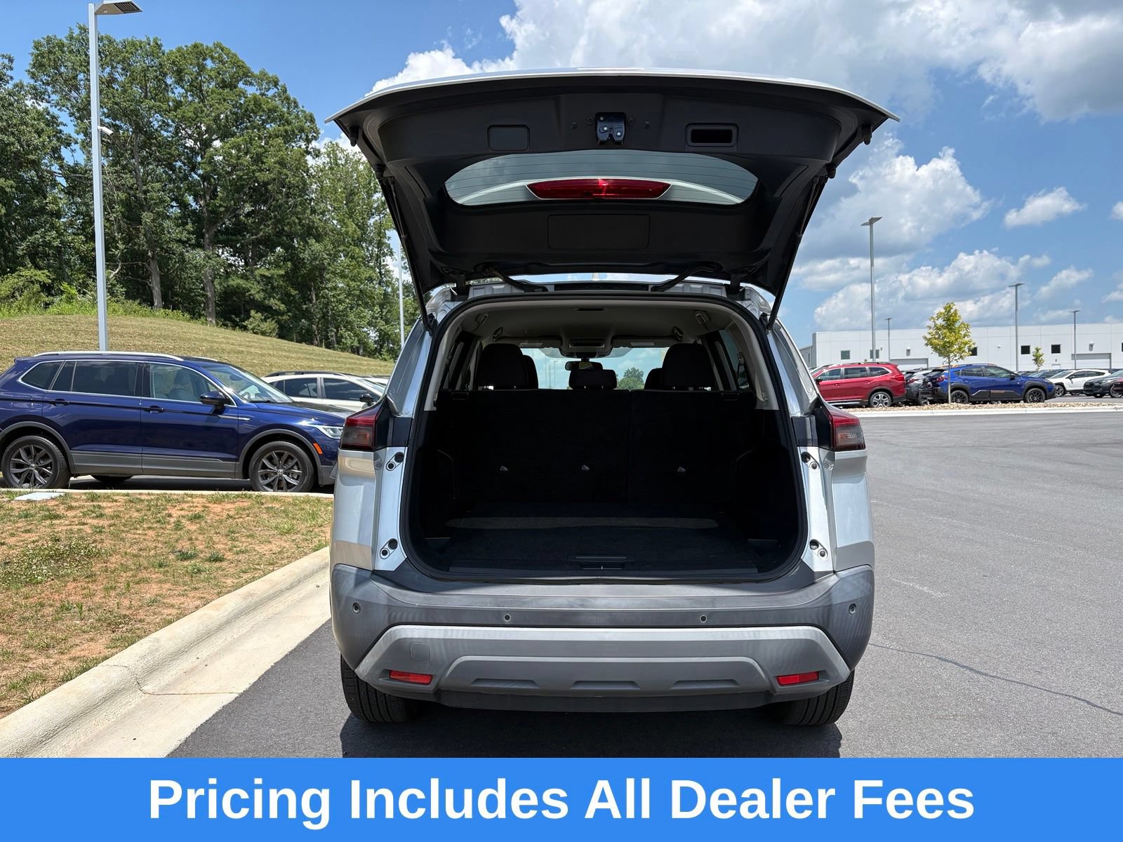 Used 2021 Nissan Rogue SV AWD/4WD image 11