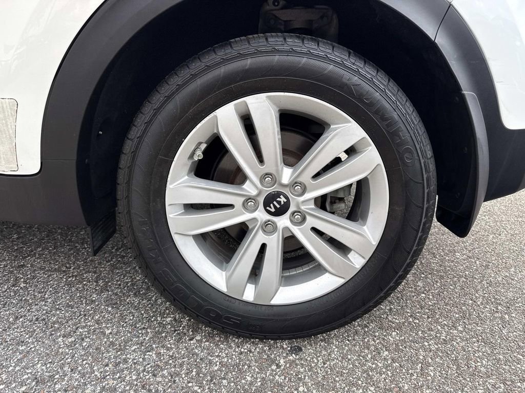 Used 2019 Kia Sportage LX FWD image 11
