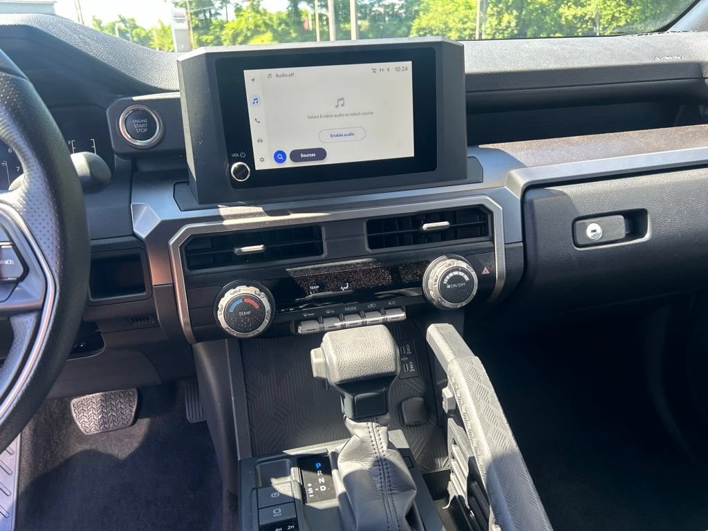 Certified 2025 Toyota 4Runner SR5 AWD/4WD image 17