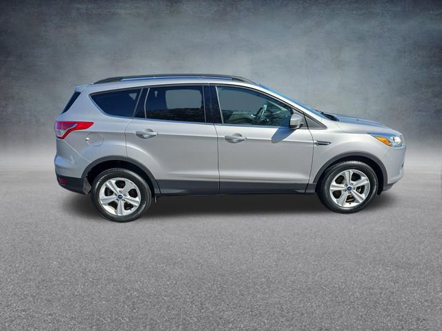 Used 2016 Ford Escape SE w/ Equipment Group 201A FWD image 8