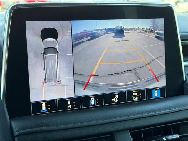 Used 2021 Chevrolet Suburban Z71 w/ Luxury Package image 22